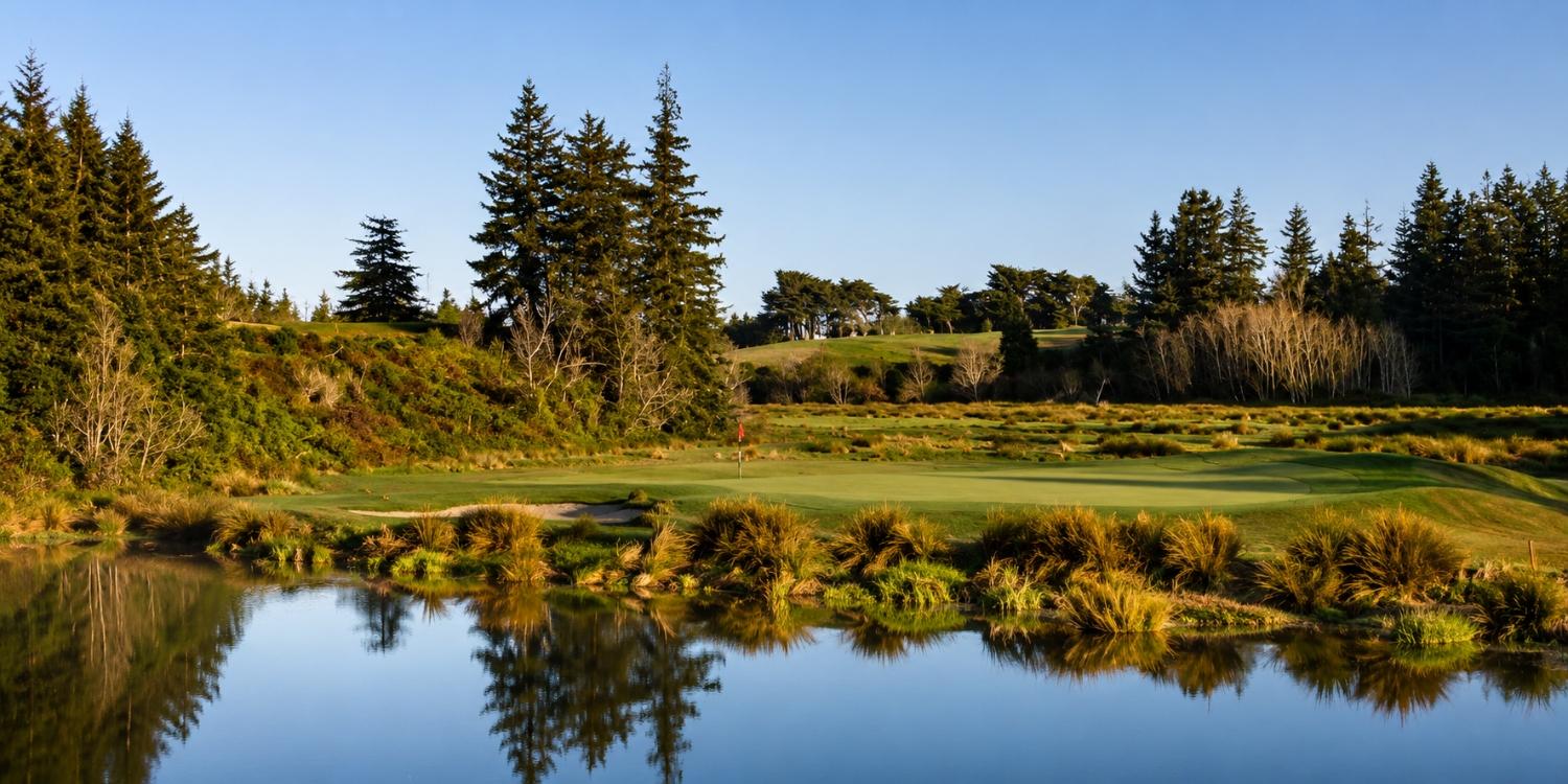 Hole 14: Par 3